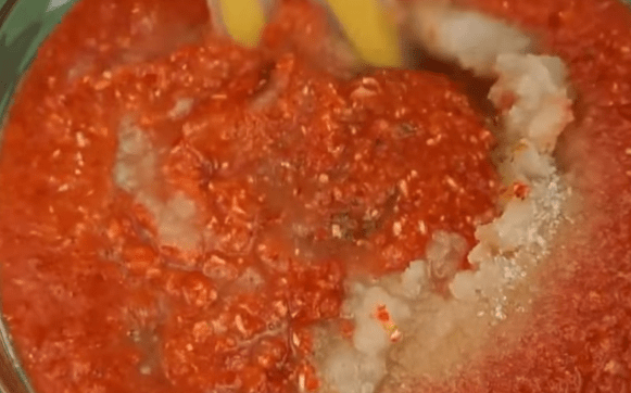 Варена аджика з помідор. Аджика з помідорів і часнику: класичний рецепт на зиму