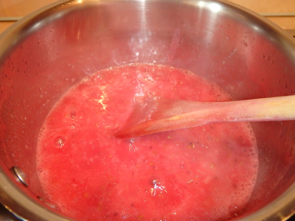 Як приготувати джем з червоної смородини на зиму в домашніх умовах? конфітюр з червоної смородини.